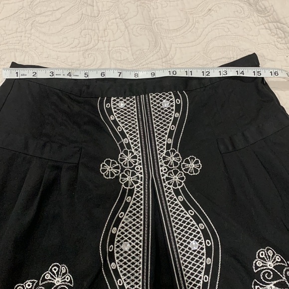 Nine & Co. Black and White Embroidered A-Line Skirt size 8 100% cotton - Picture 5 of 7